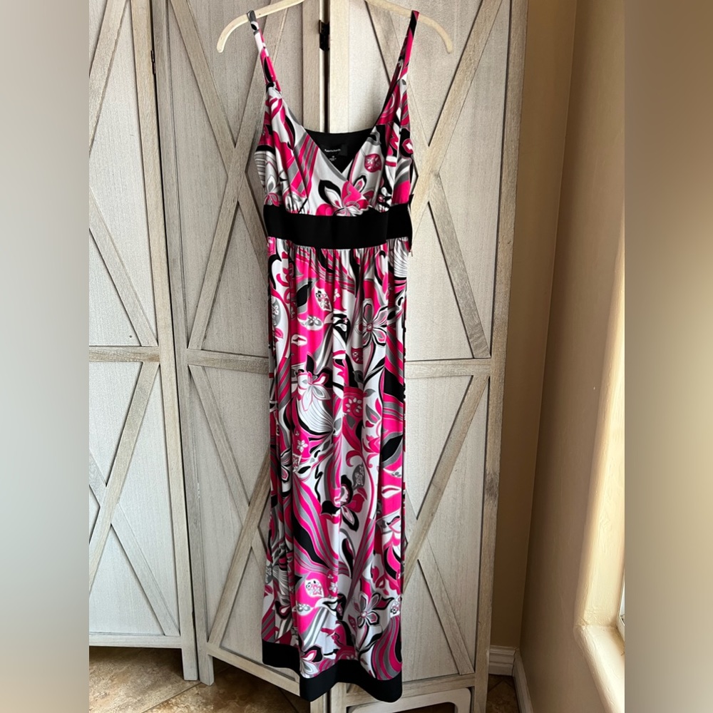 R & M Richards Strappy cocktail/Maxi Dress. Multi Color, black /pink/grey, Sz 10